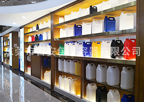 日本美少妇白洁吉安容器一楼化工扁罐展区